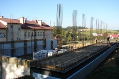 Sala gimnastyczna w Rzepienniku Biskupim w trakcie